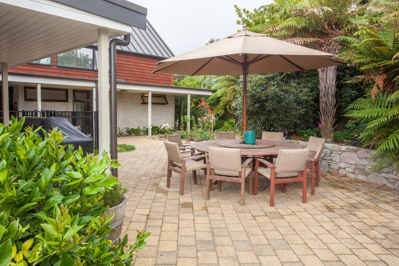 Te Moenga Lodge タウポ エクステリア 写真